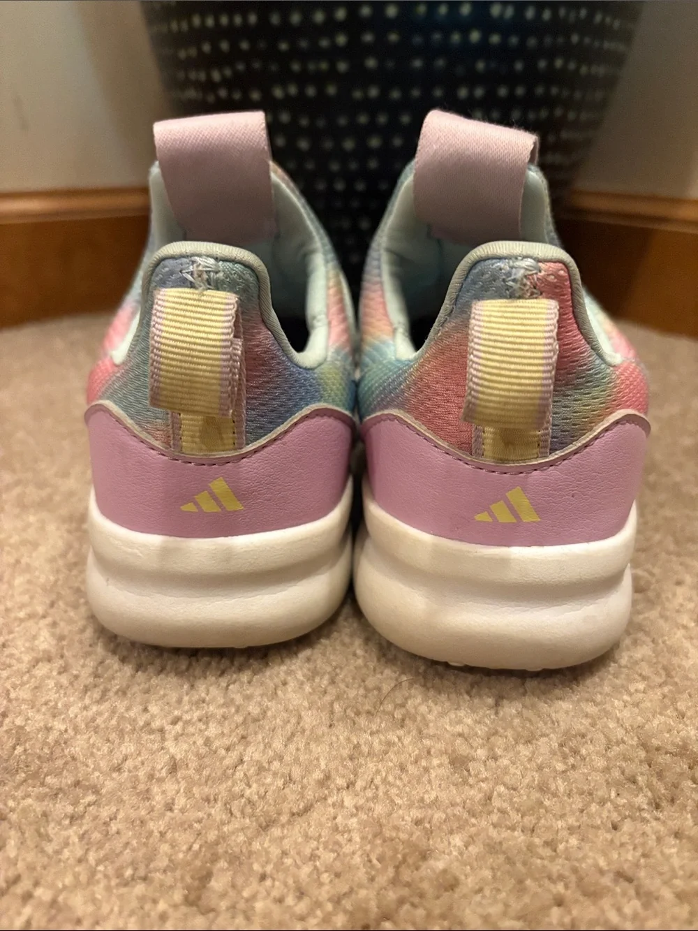 Girls Adidas cloudfoam slip on sneakers - Picture 4 of 7